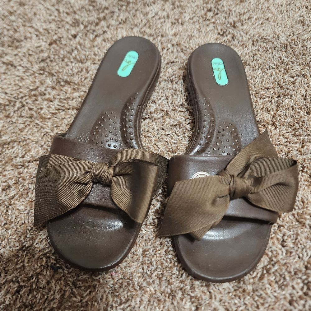 OKA b. Dark Brown Bow Sandals Size Medium
